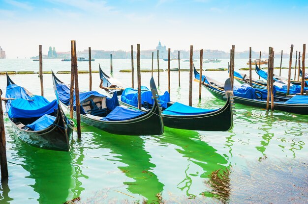 Grand canal et gondoles à Venise, Italie. Voyages et vacances