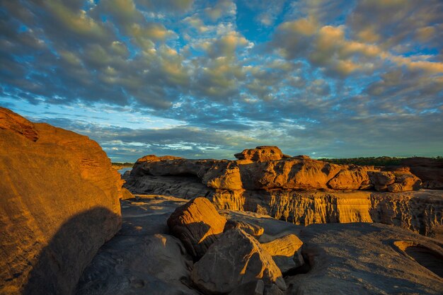 Grand CanyonSampanbok parc en pierre naturelle d'Ubonratchathani Thaïlande