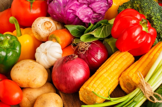 Grand ensemble d'aliments sains. Gros plan de légumes.