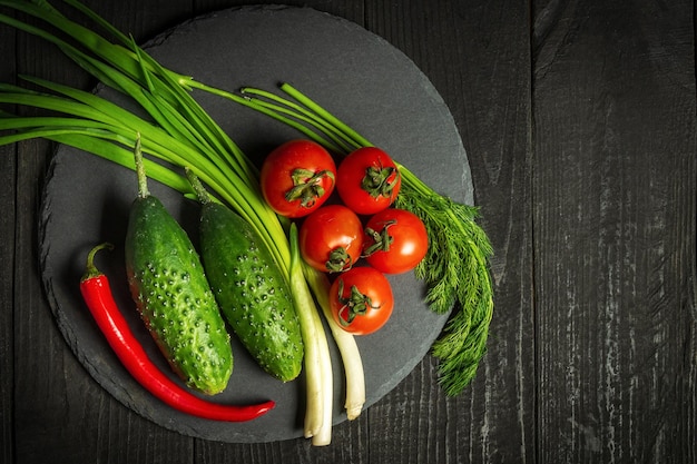 Grand ensemble pour salade de légumes frais