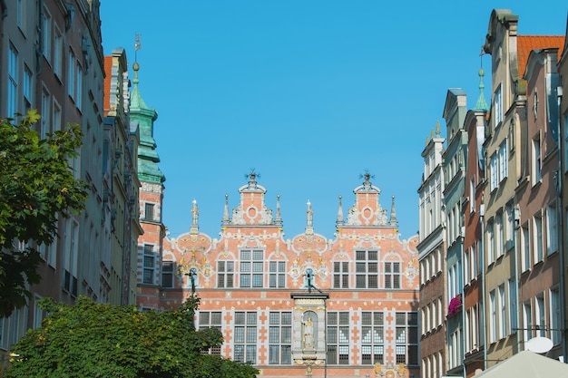 Photo le grand monument de l'armurerie à gdansk, en pologne architecture et art bâtiments et monuments