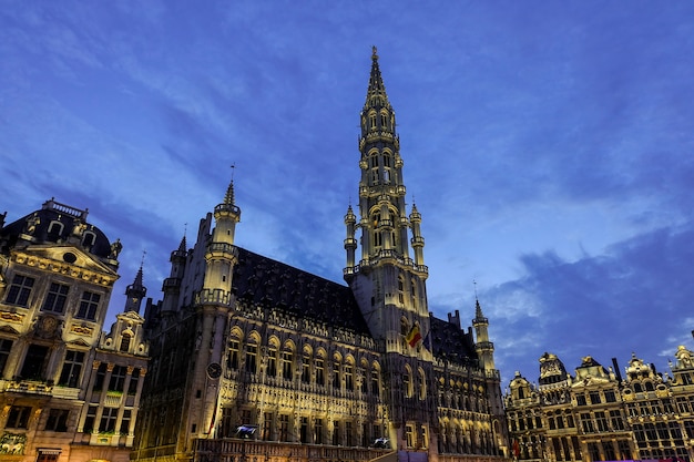La Grand Place de Bruxelles la nuitBelgique Septembre 2017