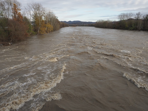 Photo grande crue de la rivière