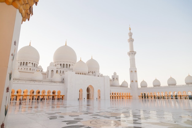 Photo grande mosquée cheikh zayed - abou dhabi.