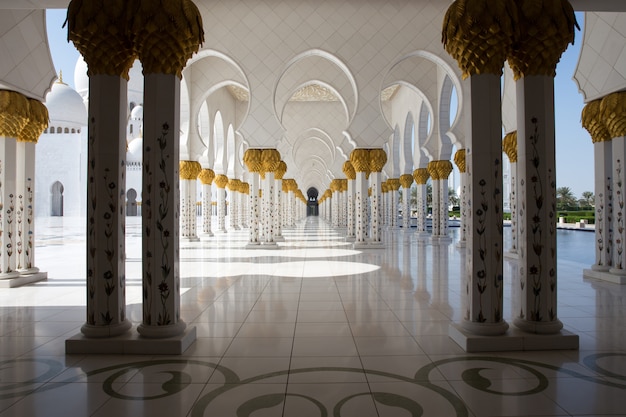 La Grande Mosquée est l'une des plus grandes mosquées du monde