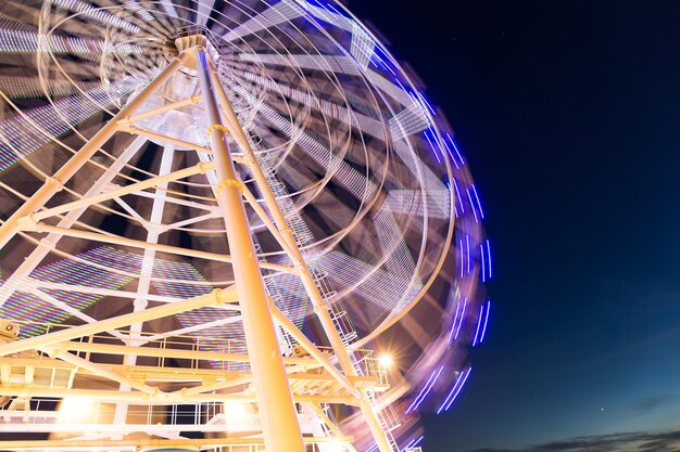 Grande roue le soir