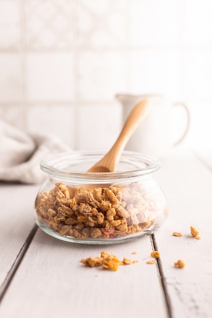 Granola croustillant en bocal