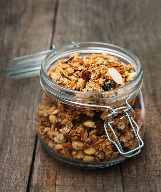 Granola maison en pot