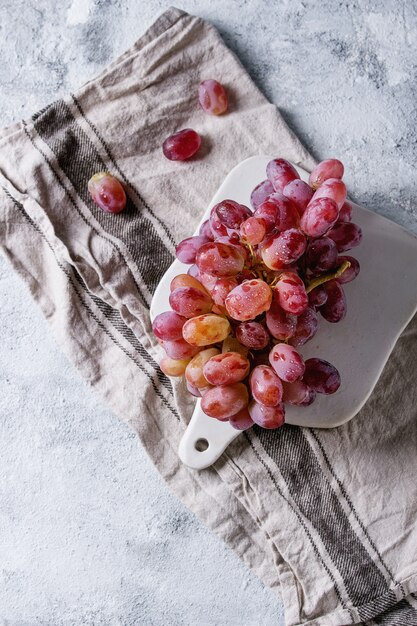 Photo grappe de raisin rouge