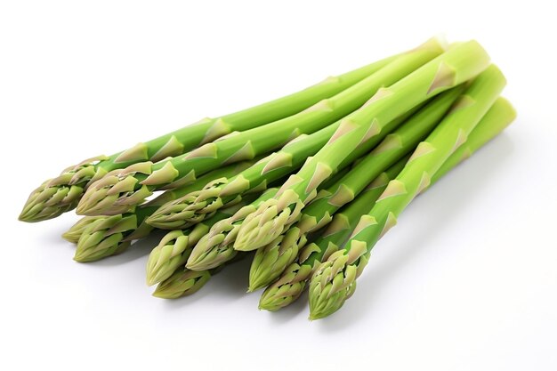 Des grappes d'asperges vertes fraîches