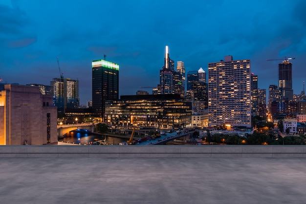 Gratte-ciel Cityscape Centre-ville de Philadelphie Skyline Bâtiments Belle Immobilier Nuit Vide sur le toit Voir le concept de réussite