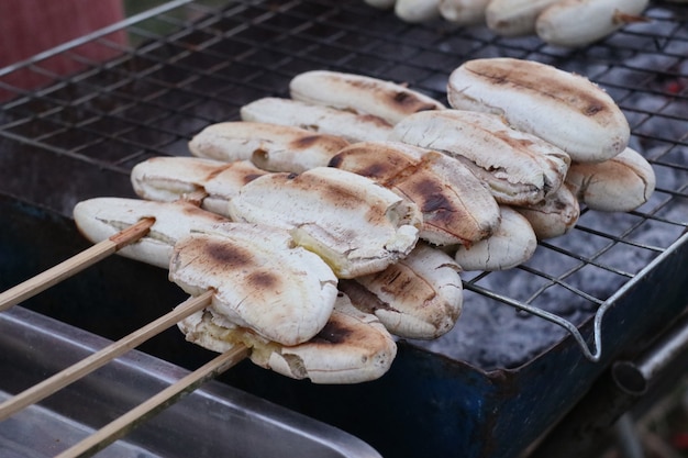 grill banane au marché