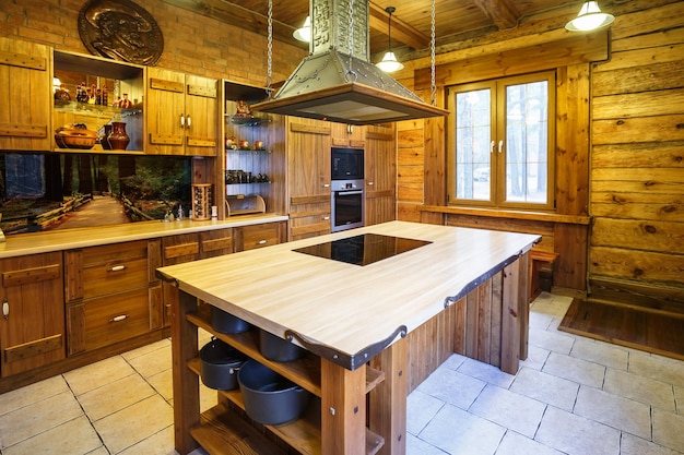 Grodno Belarus 21 Décembre 2016 Intérieur De La Cuisine Et Salle De Banquet Dans L'ancien Château Bois Et Pierre