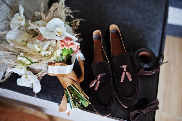 Gros plan des accessoires du marié Détails du mariage Style de l'homme