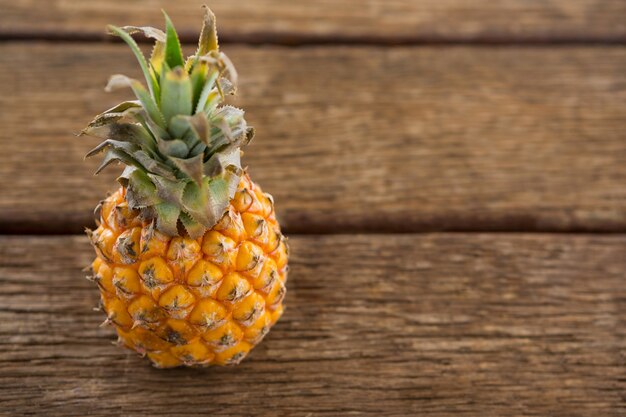 Gros plan, de, ananas, sur, table bois