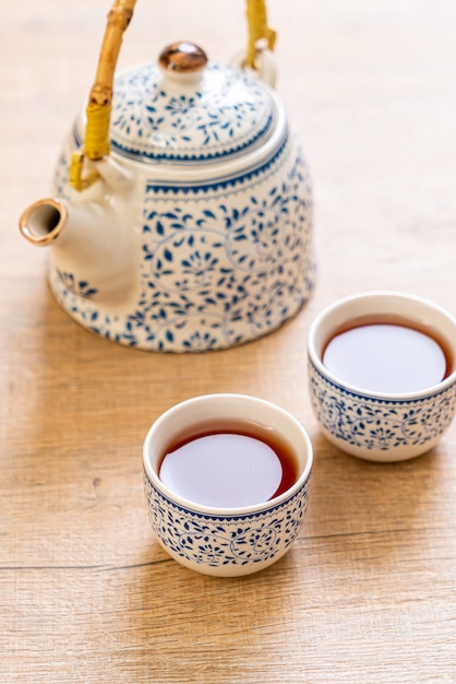 gros plan beau service à thé chinois