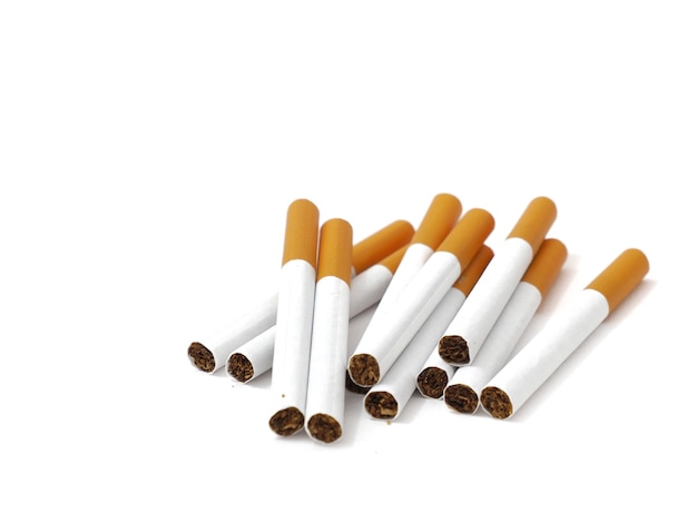 Gros Plan Sur Une Cigarette Et La Feuille De Tabac Qui Est Dans Les Cigarettes