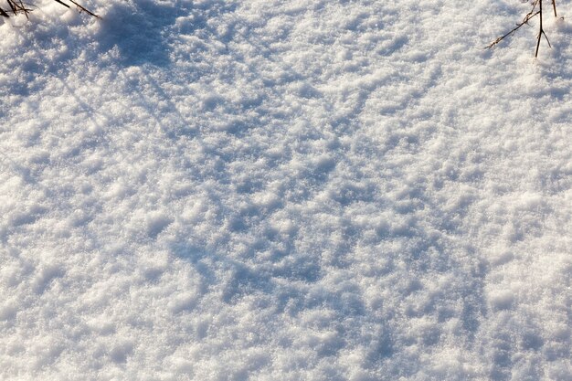 Gros plan sur les congères en hiver