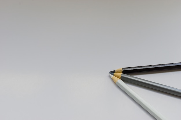 Un gros plan des crayons