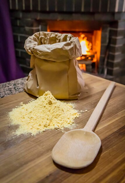 Un gros plan de la crème glacée sur la table