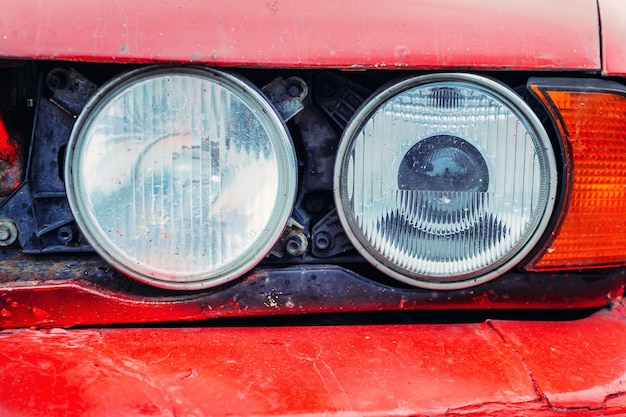 Photo gros plan, détail, phare avant, vieux, voiture rouge