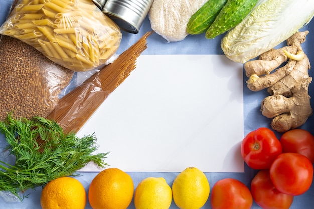 Gros plan sur divers fruits et légumes