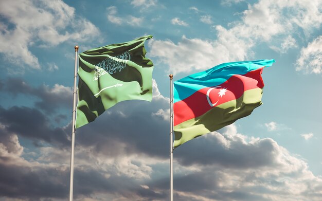 Gros plan sur les drapeaux de l'Arabie saoudite et de l'Azerbaïdjan