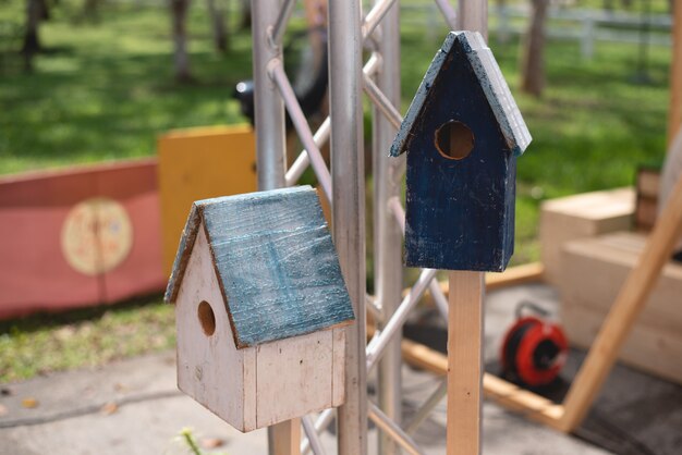 Gros plan du bois de nichoir