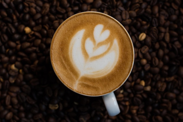 Un gros plan du cappuccino
