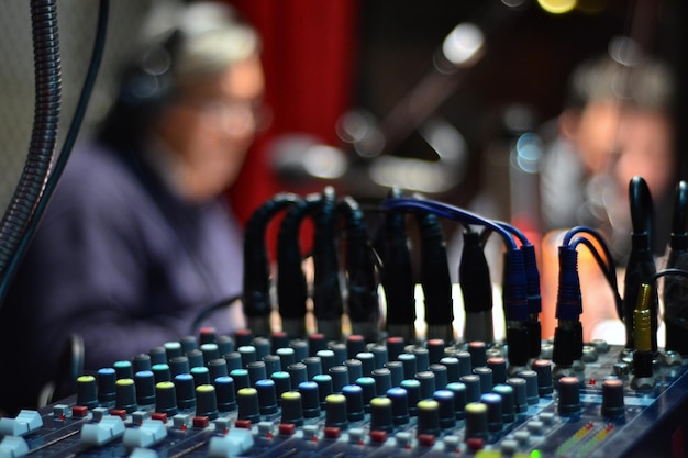 Gros plan du mixeur sonore