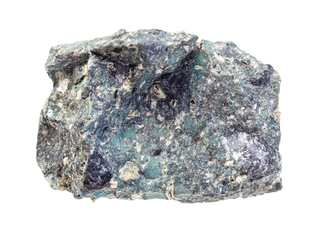 gros plan d'un échantillon de minéraux naturels provenant de la collection géologique roche de kimberlite brute isolée sur fond blanc