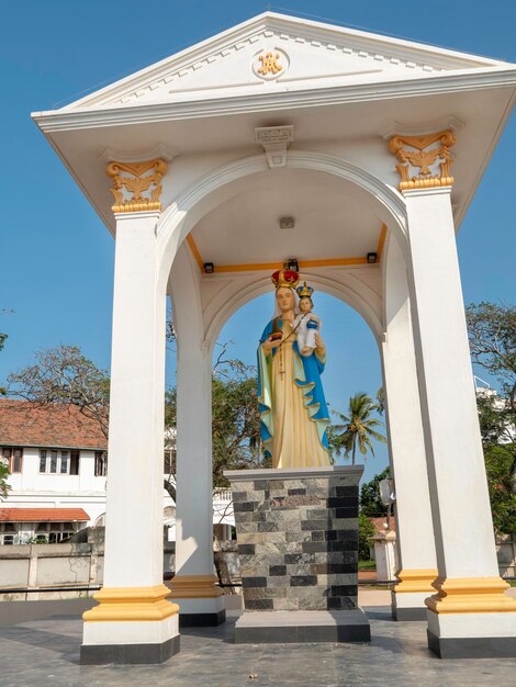 Photo gros plan de l'église du christianisme au sri lanka