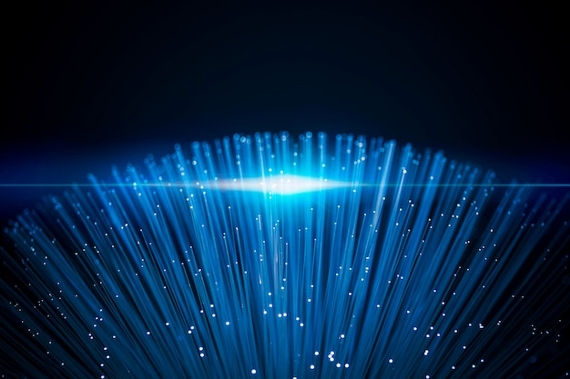 Gros plan sur la fibre optique, technologie de communication informatique moderne