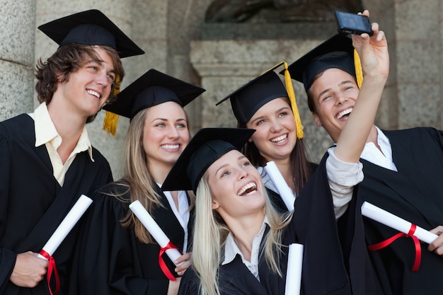 Gros plan, heureux, diplômés, prendre, image