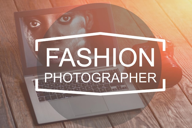 Photo gros plan des outils de travail du photographe de mode