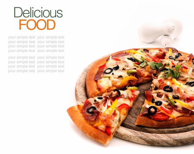 Un gros plan de la pizza