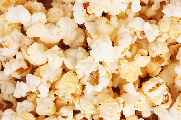 Gros plan de pop-corn savoureux