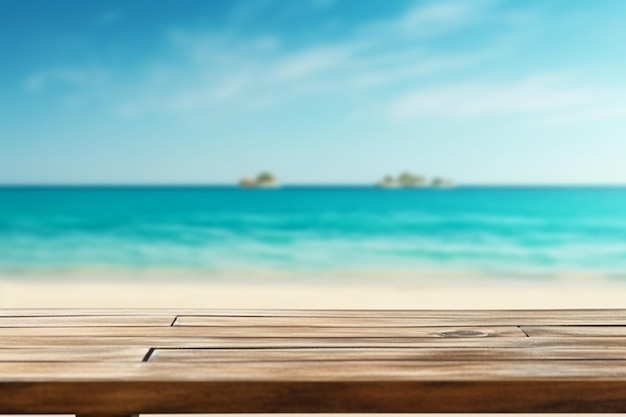un gros plan d'une table en bois avec une plage en arrière-plan