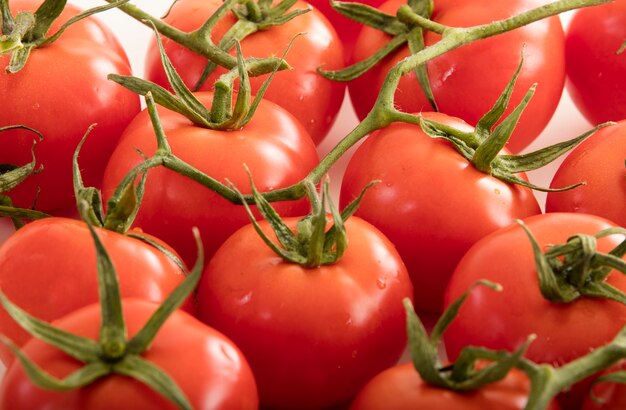 gros plan de tomates fraîches