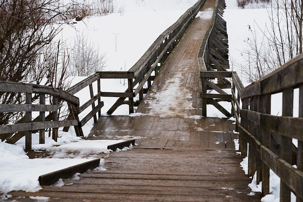 Gros plan de vieux pont en bois vintage et abstrait