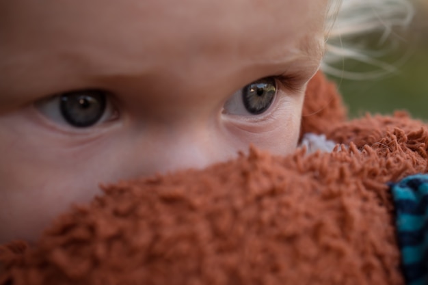 gros plan des yeux de bébé