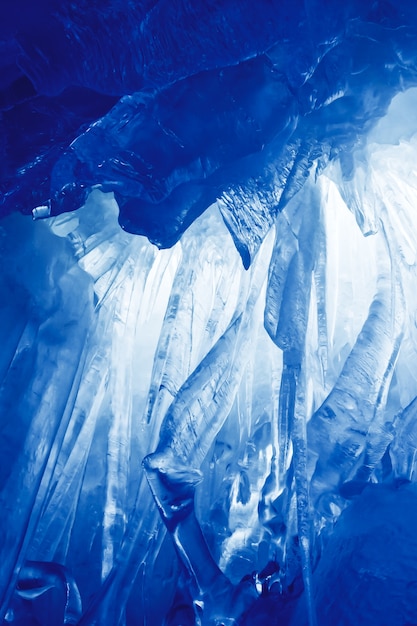 Grotte de glace bleue