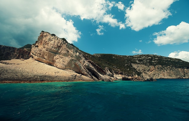 Photo grottes bleues sur l'île de zakynthos, grèce