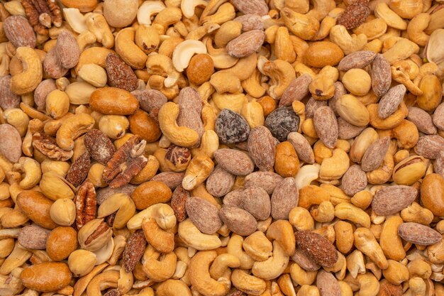 Un groupe d'amandes pistaches noix noix de cajou macadamia