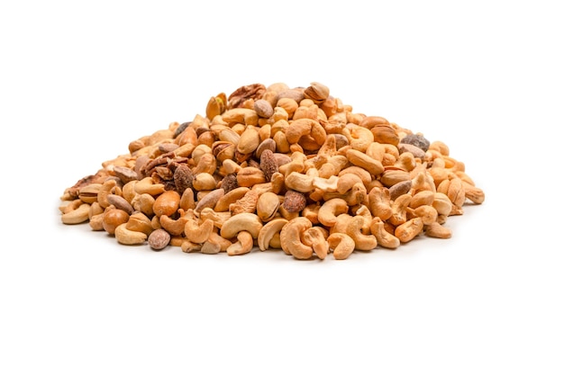 Un groupe d'amandes pistaches noix noix de cajou macadamia