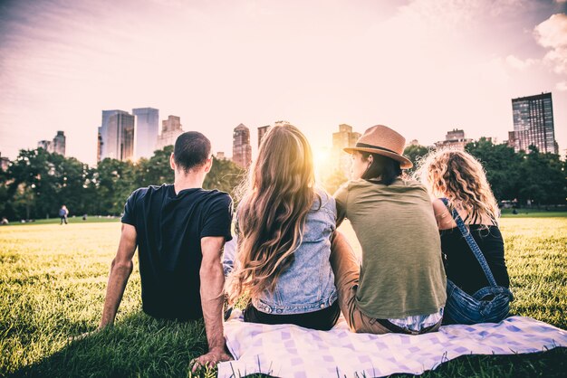 Groupe d'amis à Central Park