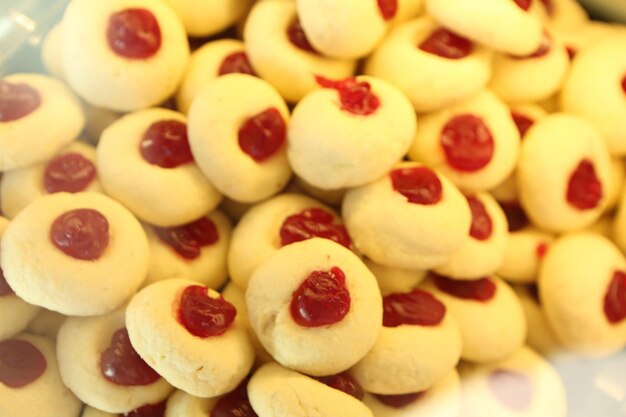 Groupe de biscuits assortis Chocolat blanc aux pépites d'avoine et aux raisins secs