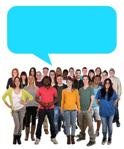 Photo groupe multiethnique de jeunes parlant avec bulle et fond