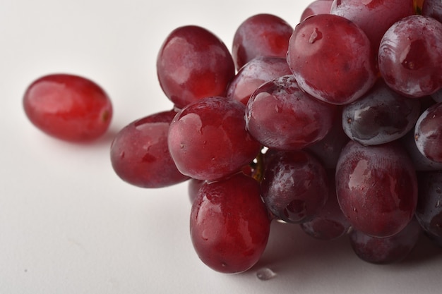 Groupe de raisins juteux mûrs frais