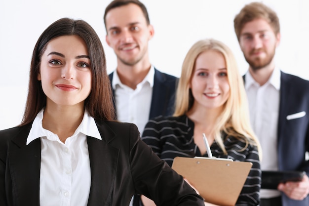 Groupe, Sourire, gens, debout, bureau